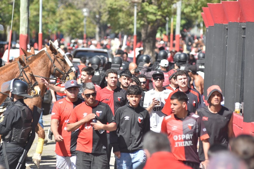 Clásico 99:  el color que deja el derby santafesino
