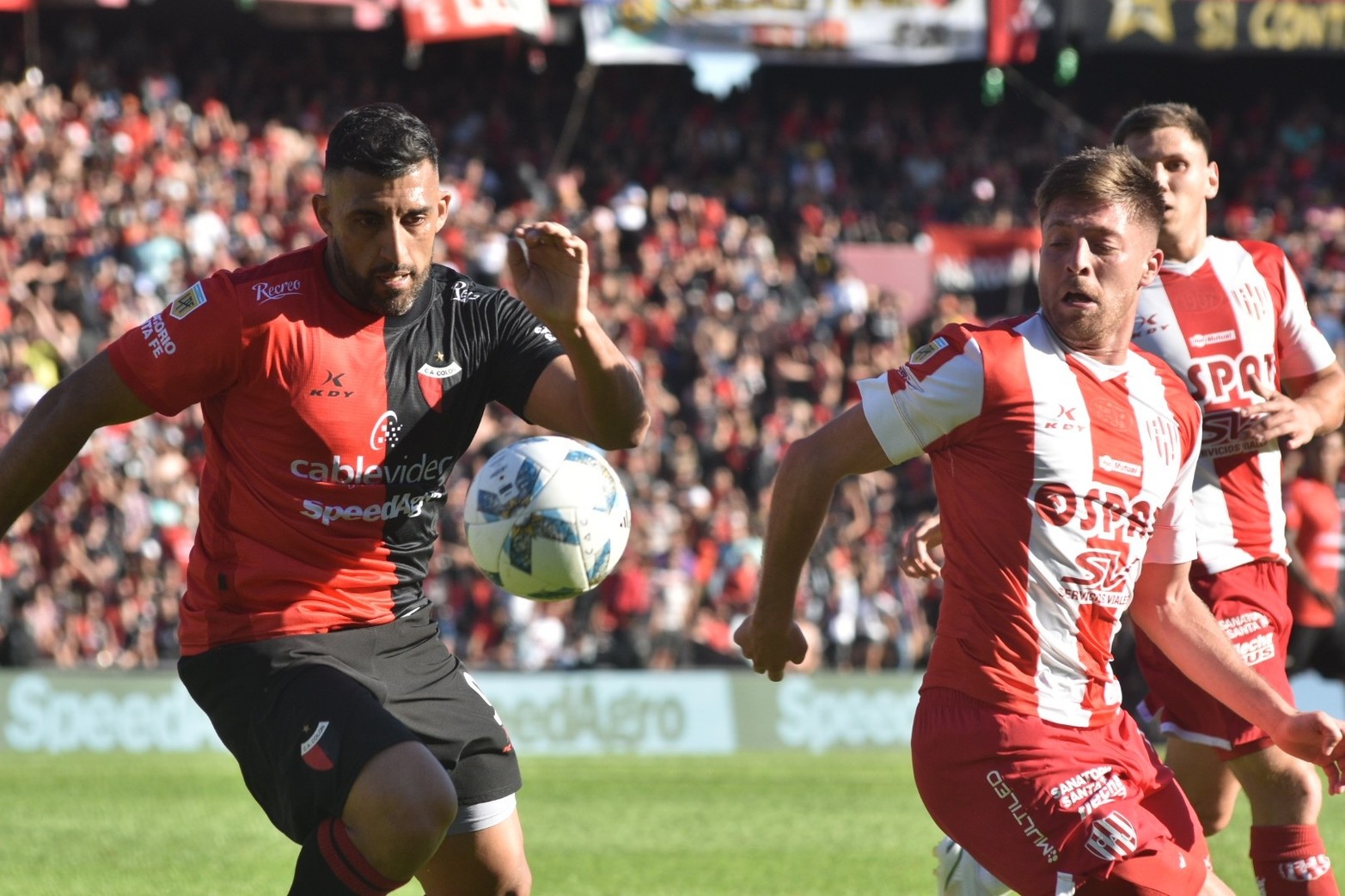 Ya se está jugando el clásico santafesino