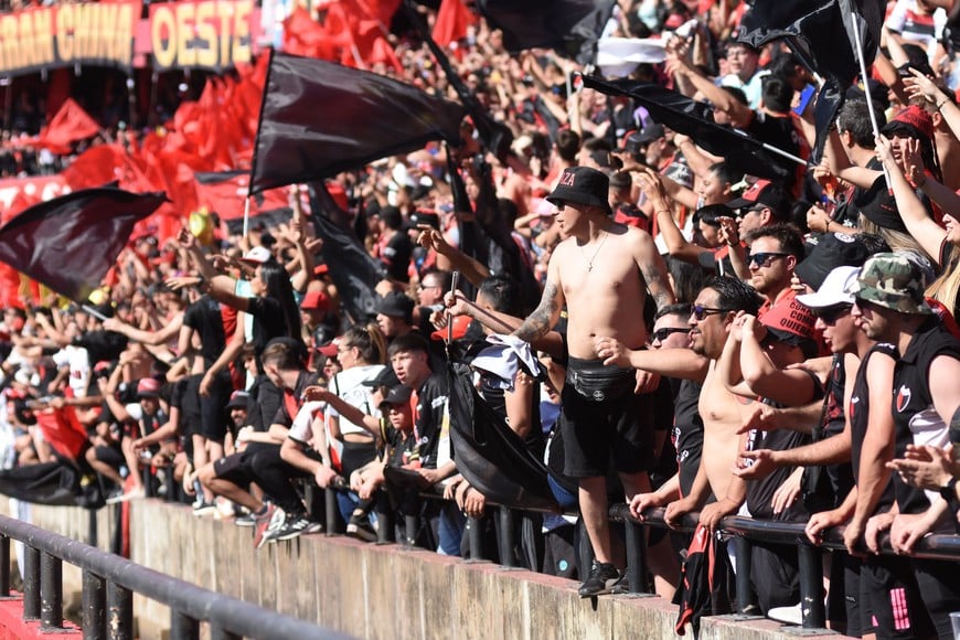 En la platea este baja, no entraba un alfiler.