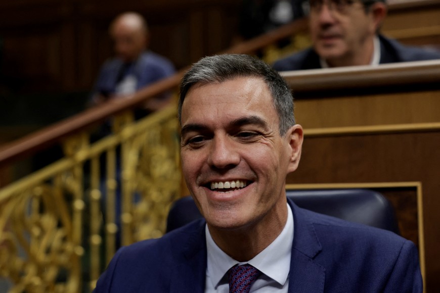 Spain's acting Prime Minister Pedro Sanchez attends an investiture debate at the parliament in Madrid, Spain, September 29, 2023. REUTERS/Susana Vera