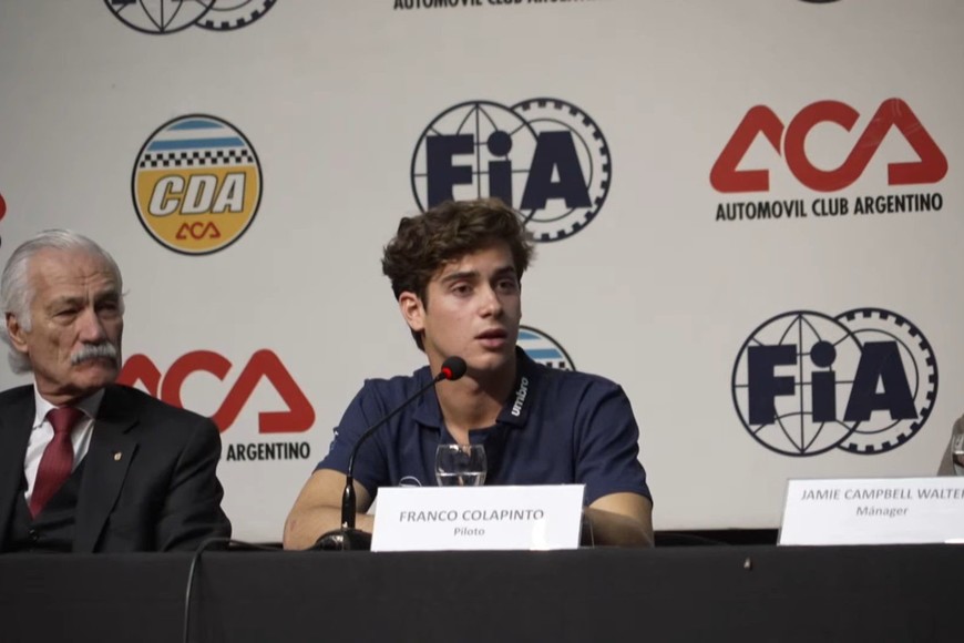 Colapinto que brindó una conferencia de prensa en el Automóvil Club Argentino (ACA).