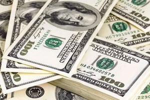 El dólar blue abre a $810.