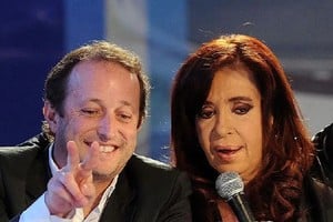 Martín Insaurralde en otros tiempos, junto a su madrina política y protectora, Cristina Fernández de Kirchner.