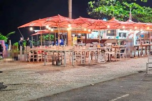 El lugar de los hechos, con la policía custodiando la escena del crimen. Crédito: Gentileza O Globo.