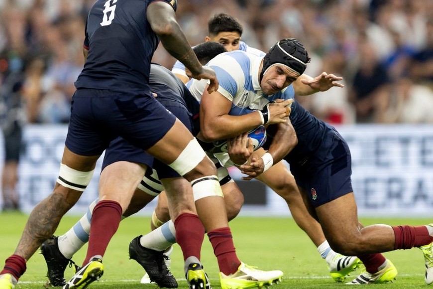 Tomás Lavanini. ""Lengua" fue titular con Inglaterra y le tocó estar afuera ante Samoa y Chile. Vuelve el domingo ante los japoneses. Crédito: Prensa UAR.