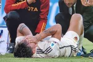 El momento de la lesión de Paulo Dybala.