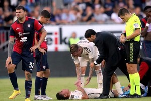 Dybala se retiró entre lágrimas de la cancha. 