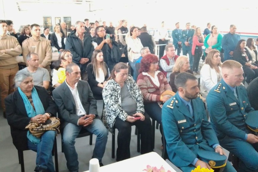 Empleados, autoridades carcelarias y de la ciudad estuvieron en la ceremonia.