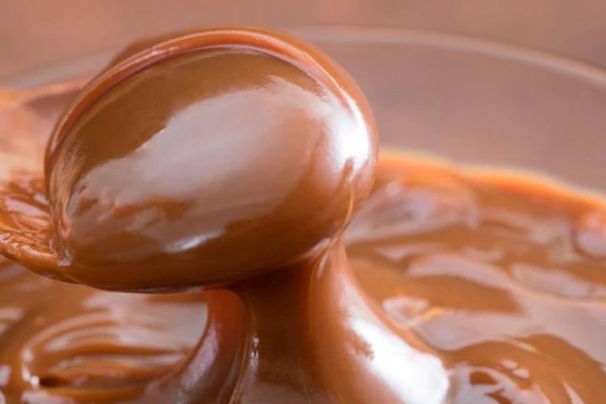 Preparar dulce de leche casero es todo un arte, y acá te revelamos los secretos para lograrlo de manera perfecta.