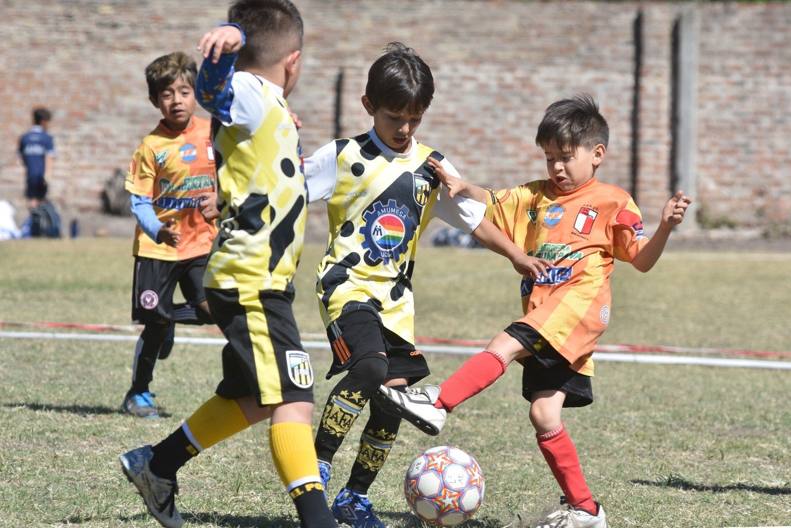El torneo de fútbol infantil Lasallanito en su quinta edición. Comenzó hoy viernes y finaliza el domingo.
