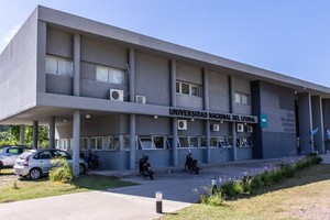 Aniversarios de la Universidad Nacional del Litoral (UNL).