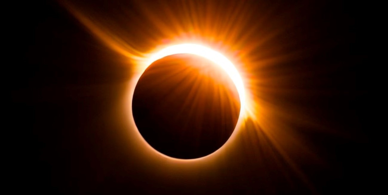 Eclipse solar: cómo verlo en vivo y todo lo que hay que saber del fenómeno