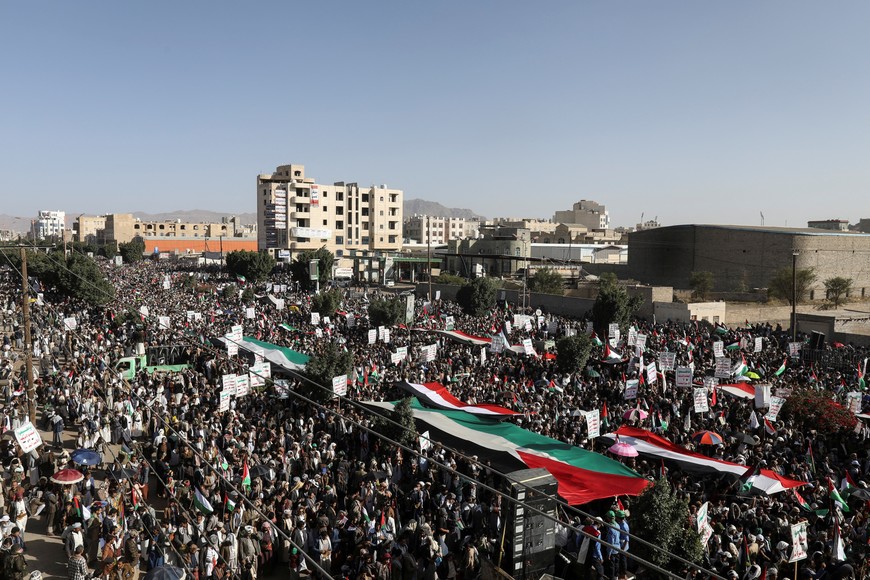 People rally to protest against the Israeli air strikes on the Gaza Strip, in Sanaa, Yemen October 13, 2023. REUTERS/Khaled Abdullah