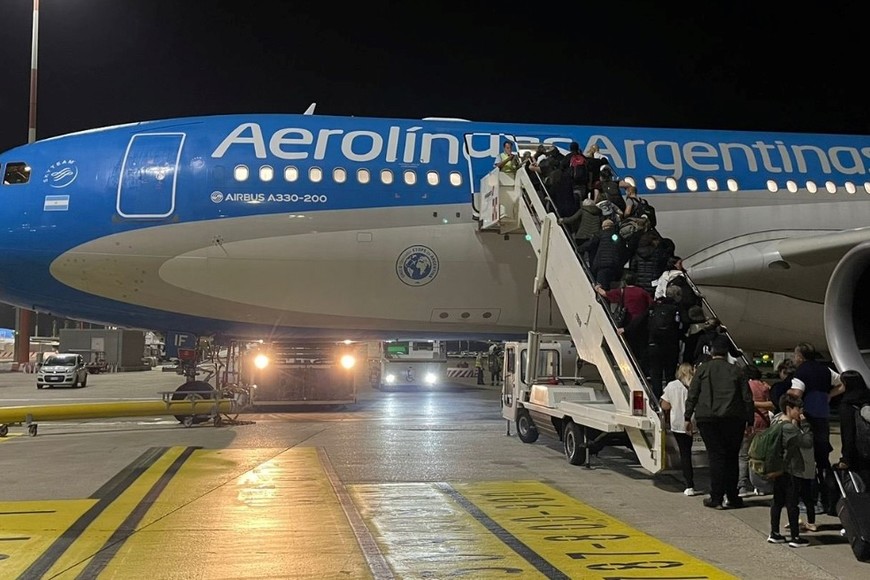 El vuelo de Aerolíneas Argentinas con los 244 repatriados. Crédito: Cancillería Argentina