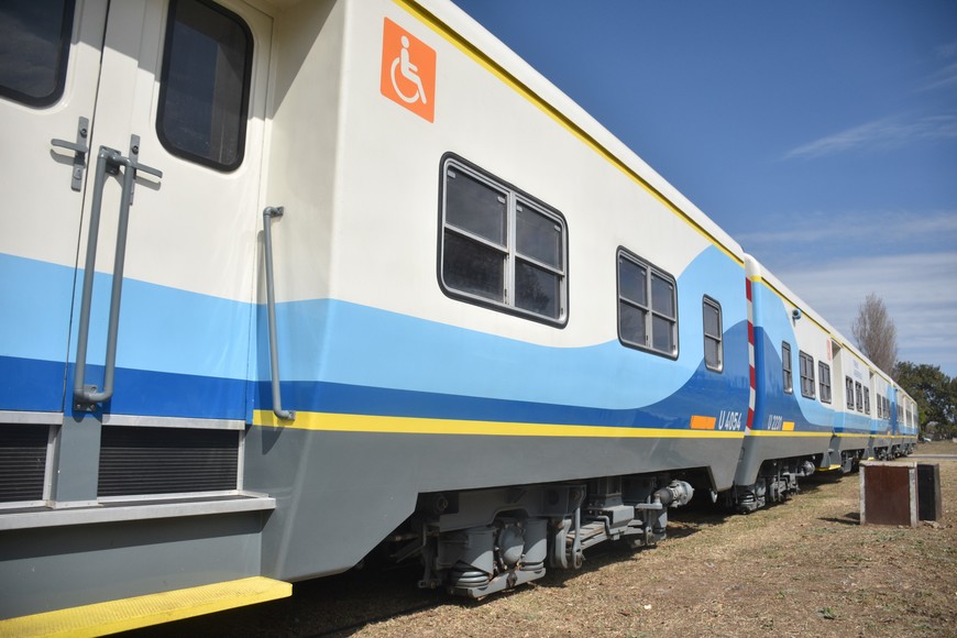 Después de 30 años, el tren volvió a unir Santa Fe con Laguna Paiva. Crédito: Manuel Fabatía