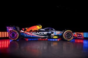 La escudería Red Bull presentó la nueva decoración del RB19.