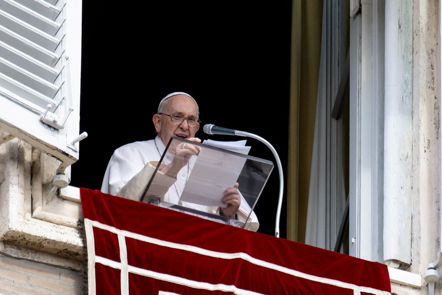 Pope Francis leads the Angelus prayer from his window at the Vatican, October 22, 2023. Vatican Media/­Handout via REUTERS ATTENTION EDITORS - THIS IMAGE WAS PROVIDED BY A THIRD PARTY.