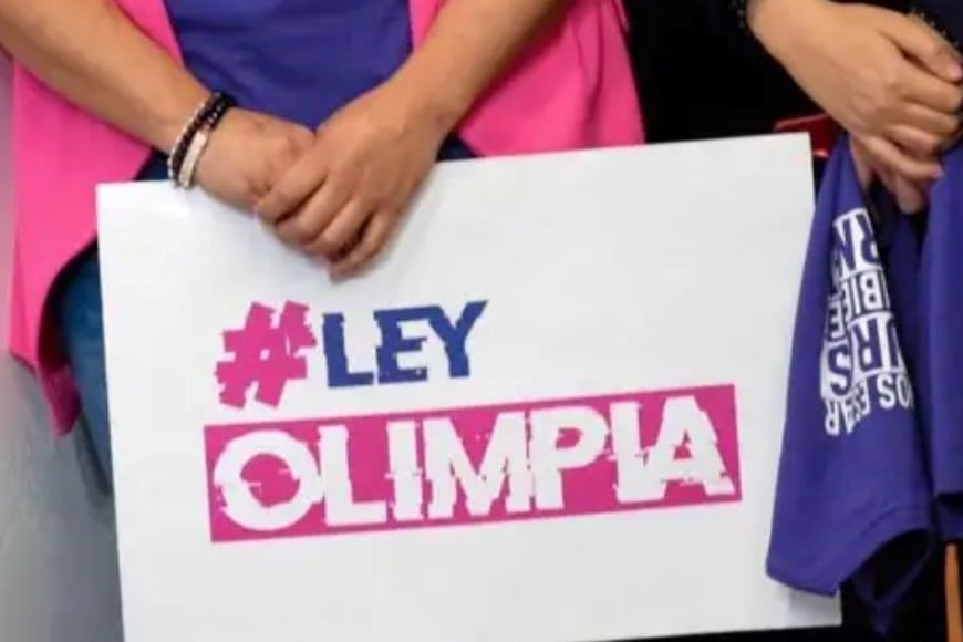 Se aborda la creciente amenaza de la violencia digital contra las mujeres.