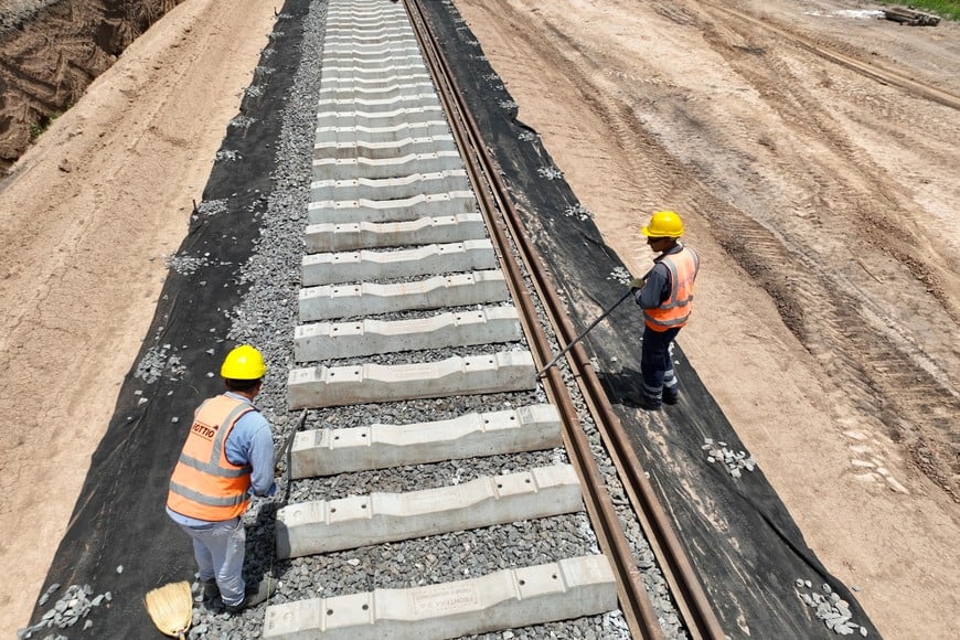 Se  se presentará información sobre las trazas del ferrocarril en Santa Fe que se van a desafectar para su uso en la ciudad cuando culmine la obra del circunvalar ferroviario.