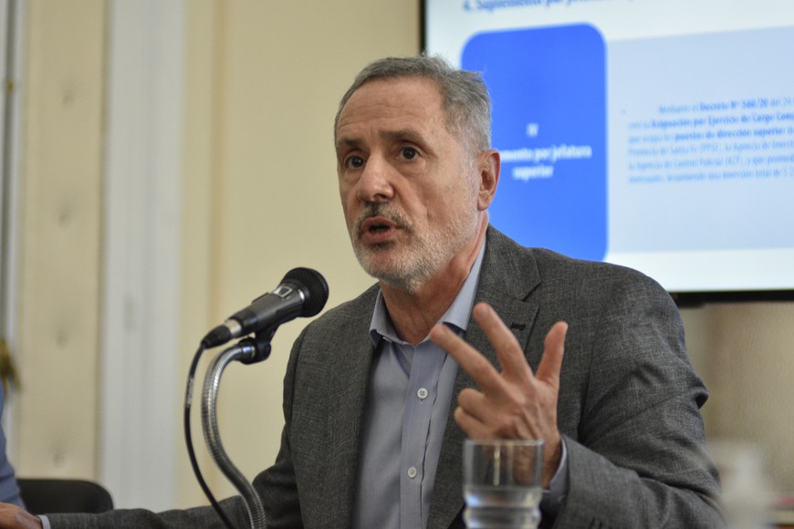 Hay bastante más que un vínculo institucional si en verdad se prestó a los fiscales Edery y Schiappa Pietra la casa del ex ministro Sain. Crédito: Manuel Fabatia