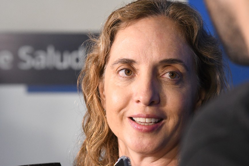 Carolina Cudós, directora de Epidemiología de la provincia, en la conferencia de prensa realizada esta mañana. Crédito: Mauricio Garín.