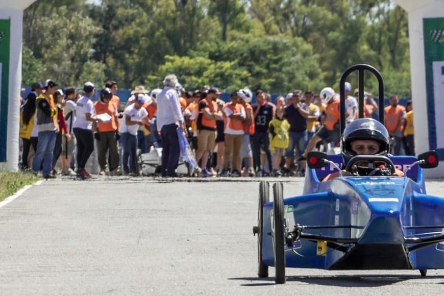 Representando a la provincia de Santa Fe estarán la E.T. N.º 631 “Benjamín Gorostiaga”; E.T. N.º 8163 “San José”; E.T. N.º 475 “Ing. Francisco Zimmermann”; E.T. N.º 466 “General Manuel Savio”; E.T. N.º 287 “Jorge Newery” y la E.T. N.º 480 Región IV.
Foto: DESAFÍO ECO YPF