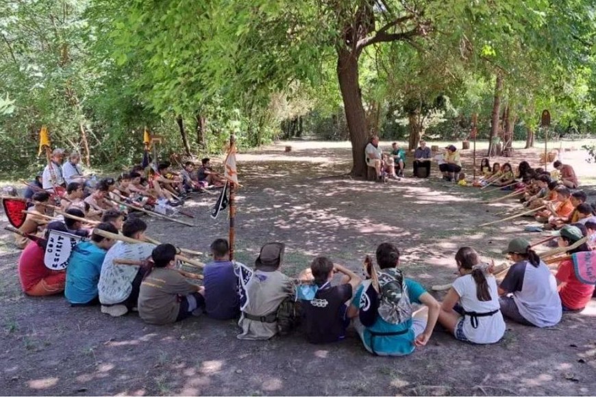 Postales del campamento de verano. Crédito: Instagram (el_dos_trece).
