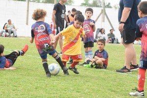 Fiesta y color de otro día inolvidable. Así se vivió el sábado en el predio de la Liga. Crédito: Guillermo Di Salvatore.