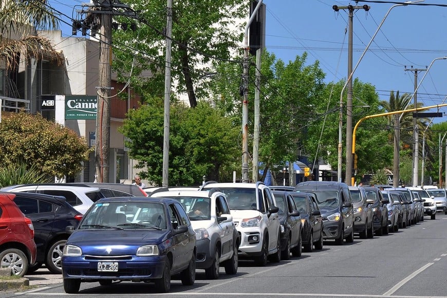 En Mar del Plata informaron de largas filas para conseguir nafta.