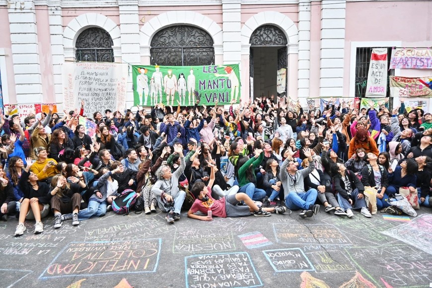 mantovani democracia