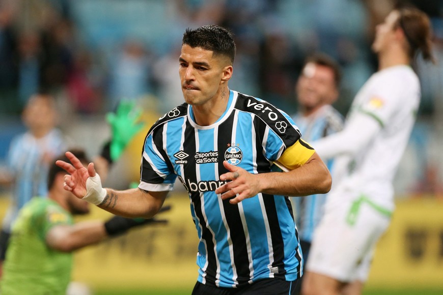 Soccer Football - Brasileiro Championship - Arena do Gremio v America Mineiro - Arena do Gremio, Porto Alegre, Brazil - June 22, 2023
Gremio's Luis Suarez celebrates scoring their third goal REUTERS/Diego Vara