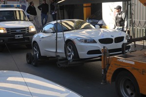 El secuestro de una cupé BMW Z4 que perteneció al “Fantasma” Paz y estaba en manos de un narco de Santa Fe es un símbolo del narcolavado. Crédito: Luis Cetraro/Archivo