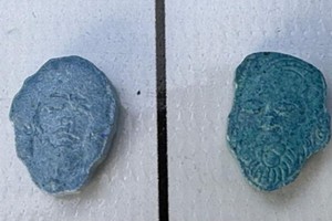 Durante su captura le secuestraron 30 pastillas de éxtasis.