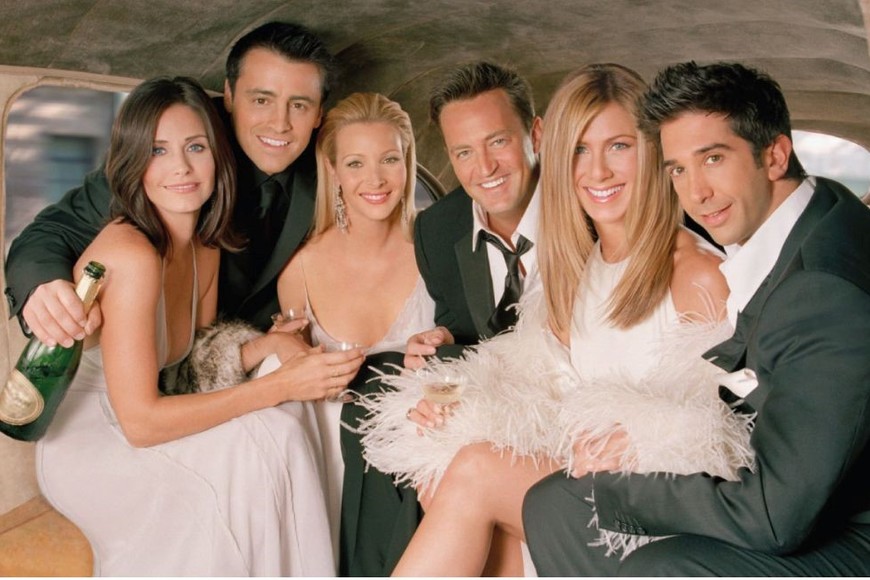 Courtney Cox, Matt LeBlanc, Lisa Kudrow, Jennifer Aniston, y David Schwimmer despidieron a Matthew Perry.