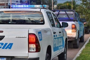 Personal de la comisaría de Pampa del Indio fue alertado porque en una vivienda había heridos con arma de fuego, por lo que se dirigieron rápidamente. Crédito: Imagen Ilustrativa.