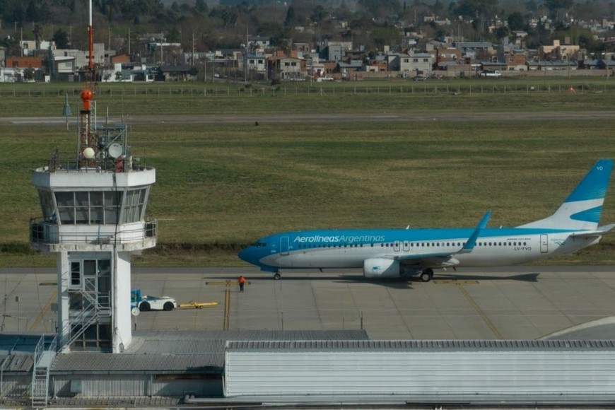 El vuelo estará operado por Aerolíneas Argentinas en un avión Embraer para 96 pasajeros.