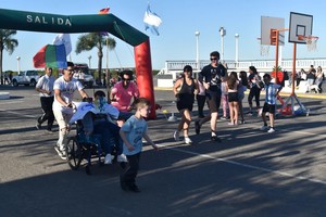 La llegada de la correcaminata, en la costa corondina.