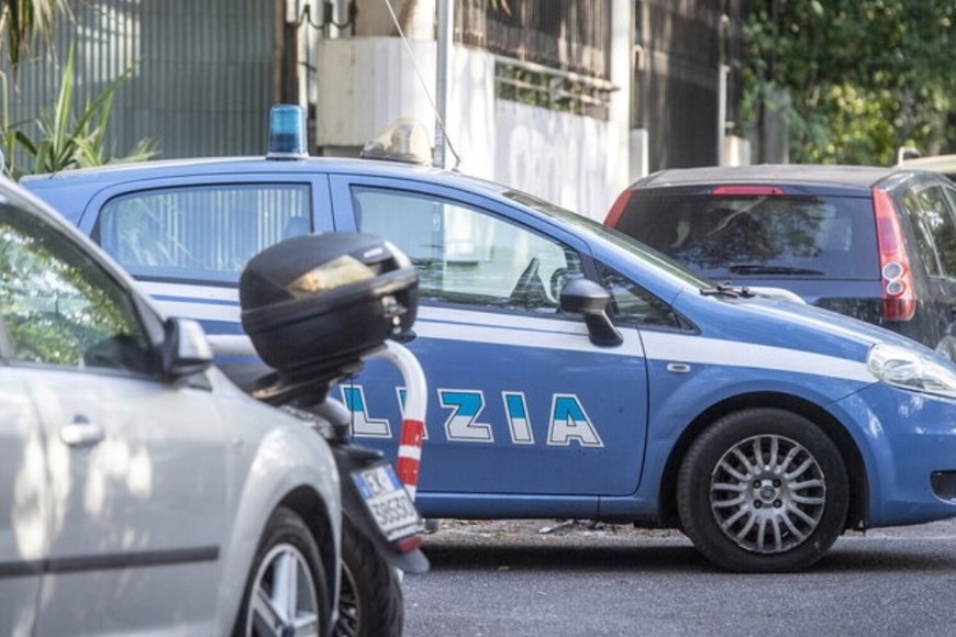 El accionar de personal policial en Milán.