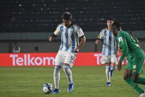 Dura derrota de Argentina ante Senegal.