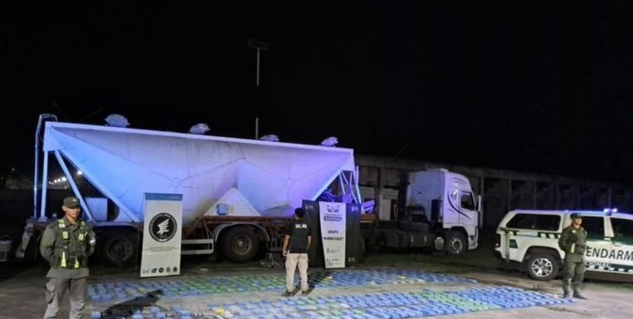 Cemento blanco": llevaban 418 kilos de cocaína ocultos en un camión cisterna - El Litoral