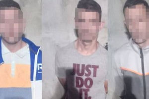 Los tres sospechosos detenidos por la policía bonaerense