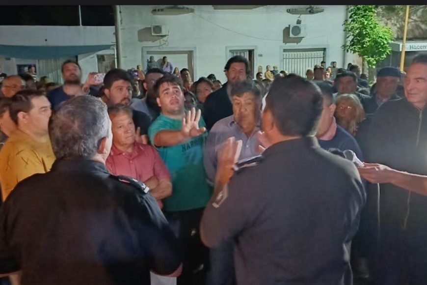 Quedaron en conformar una Junta de Seguridad y habrá otra reunión este martes. Foto: gentileza FM Libertad 99.1