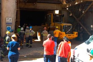 Un operario murió aplastado por una carga de cereales.