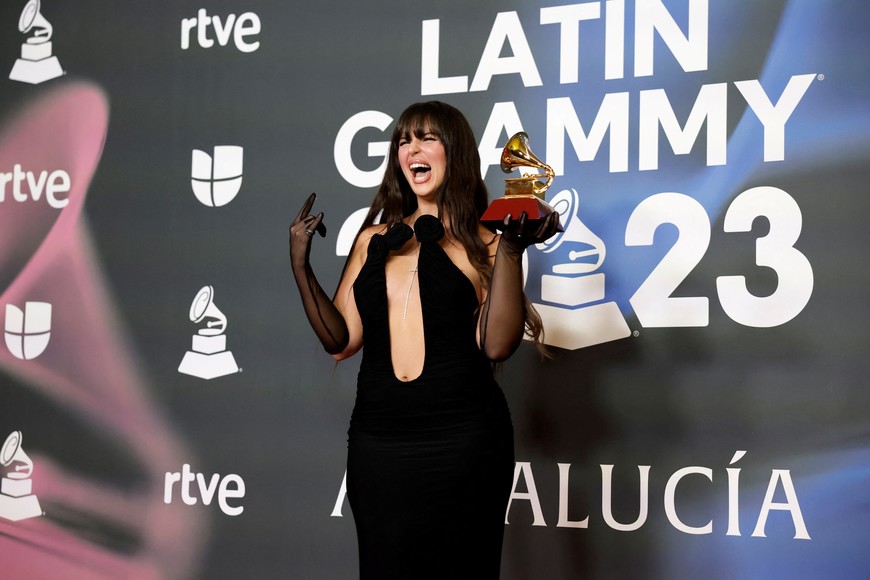 Nathy Peluso poses with her Grammy award for the Best Short Form Music Video during the 24th Annual Latin Grammy Awards Premiere ceremony in Seville, Spain, November 16, 2023. REUTERS/Jon Nazca