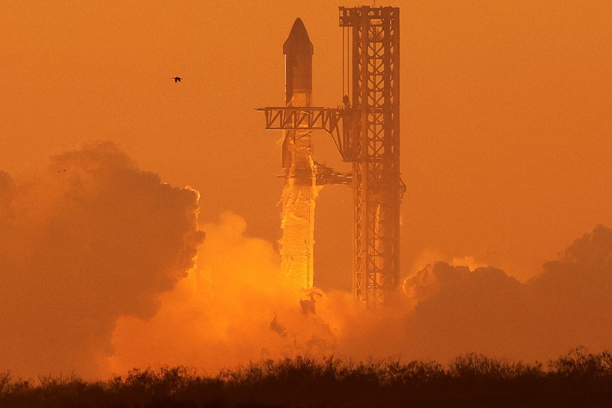 SpaceX's next-generation Starship spacecraft atop its powerful Super Heavy rocket is launched from the company's Boca Chica launchpad on an uncrewed test flight, near Brownsville, Texas, U.S. November 18, 2023. REUTERS/Joe Skipper