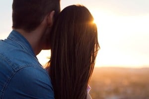 Identificar estas señales a tiempo puede marcar la diferencia entre una relación saludable y una dinámica tóxica.