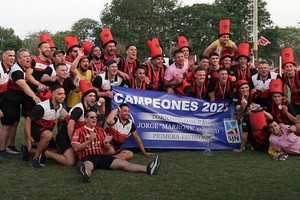 Juventud de Esperanza es el campeón del Clausura 2023. Finalizó el último campeonato y los dirigidos por Germán Montalbetti obtuvieron el máximo trofeo de la Liga Esperancina de Fútbol. Crédito: Gentileza.