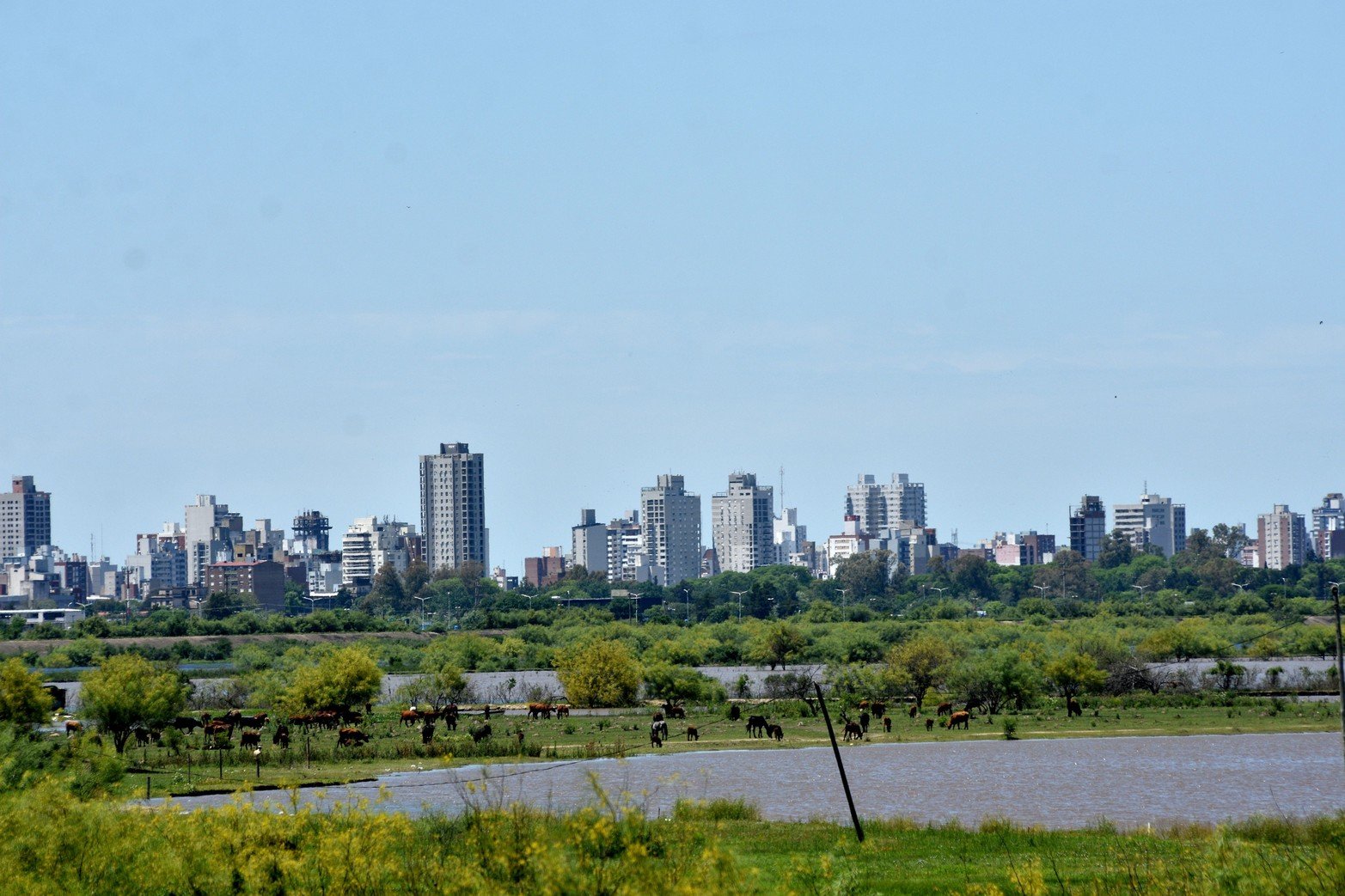 En fotos el río Salado al borde del nivel de alerta El Litoral