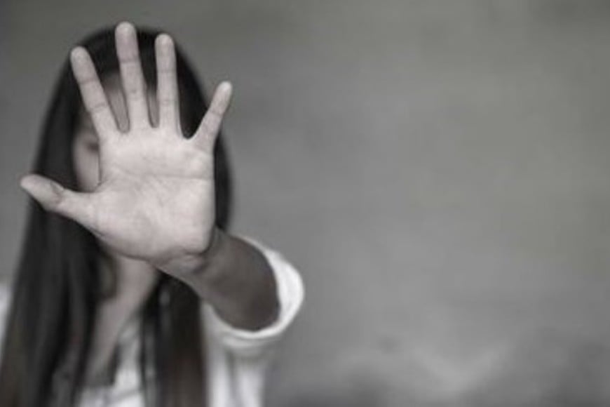 Según la ONU, la violencia contra las mujeres y las niñas sigue siendo una de las violaciones de los derechos humanos más extendidas y generalizadas del mundo.