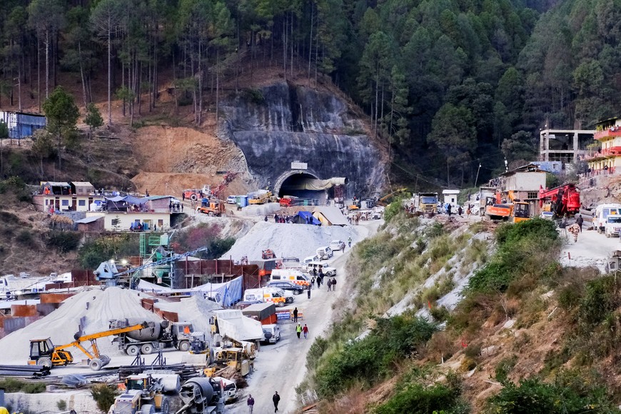 A general view outside the entrance of a tunnel where rescue operations are in progress after workers were trapped in a collapse of an under construction tunnel, in Uttarkashi, in the northern state of Uttarakhand, India, November 24, 2023. REUTERS/Shankar Prasad Nautiyal NO RESALES. NO ARCHIVES.
